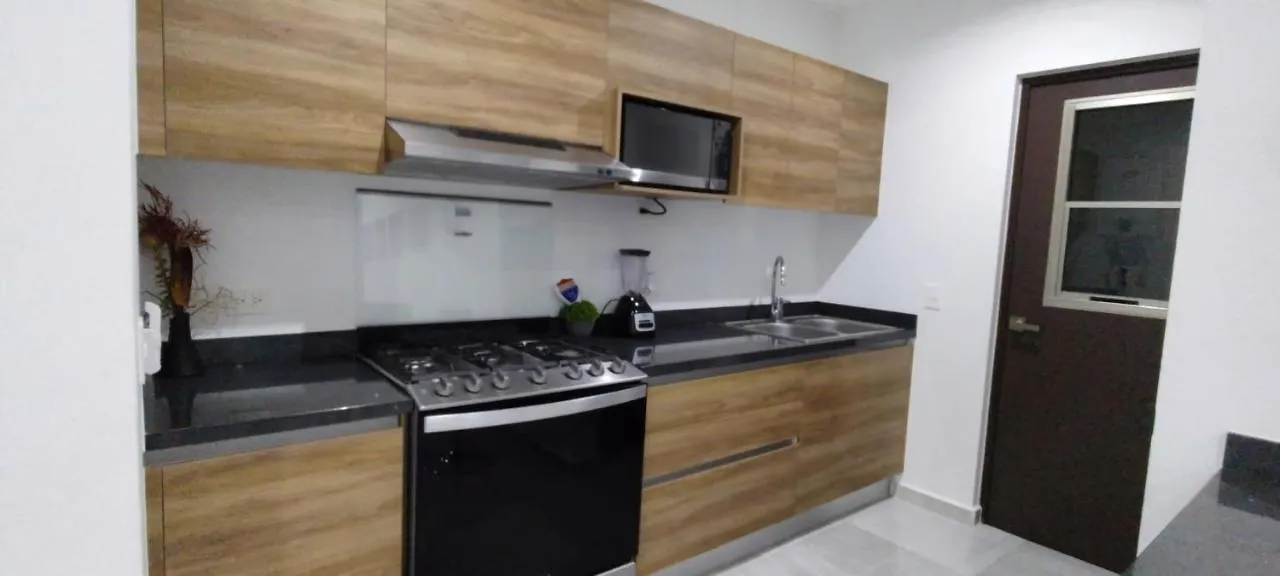 Gorgeous Apartment HOEStel Long Island! Cancún