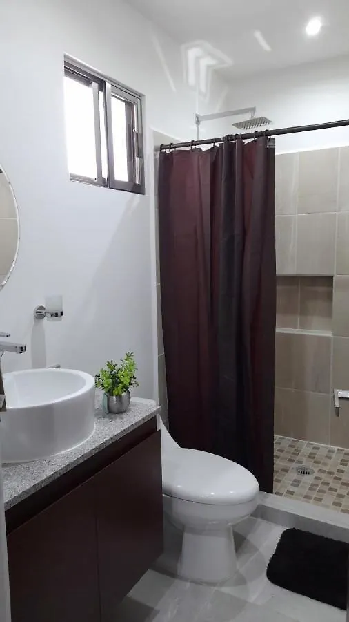 Gorgeous Apartment HOEStel Long Island! Cancún