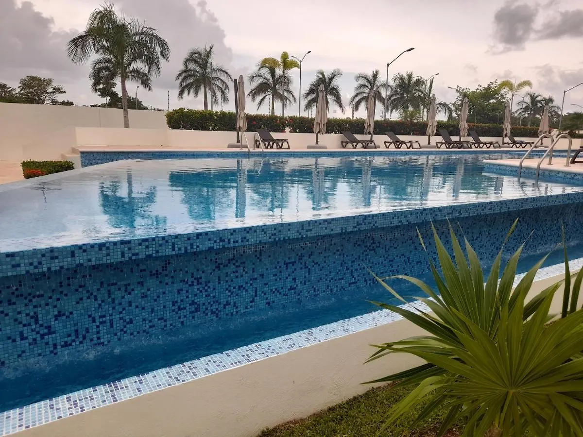 Gorgeous Apartment HOEStel Long Island! Cancún 0*,  Mexiko